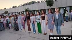 Чарадан күренеш