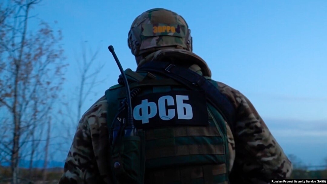 Сотрудник ФСБ (иллюстративное фото)