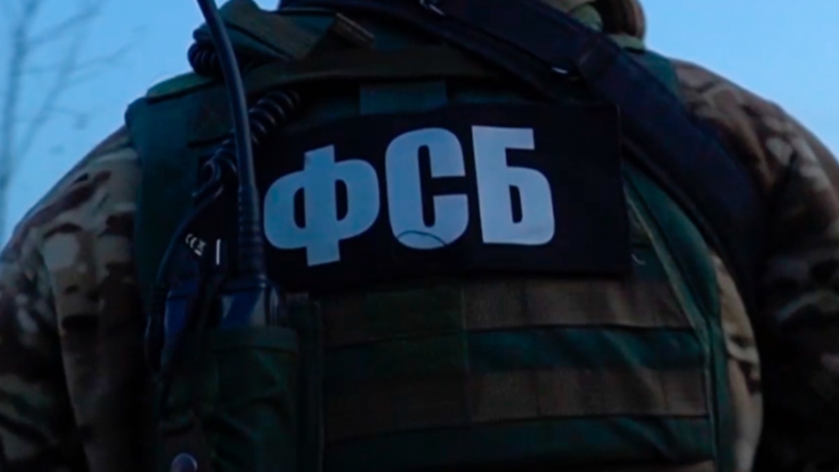 Russia Jails Man Over 'Treasonous' Smuggling Of Missile Parts To U.S. - Vimarsana News