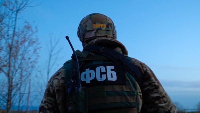 В Керчи задержали местного жителя по подозрению в призыве к «убийству российских военных» – ФСБ РФ