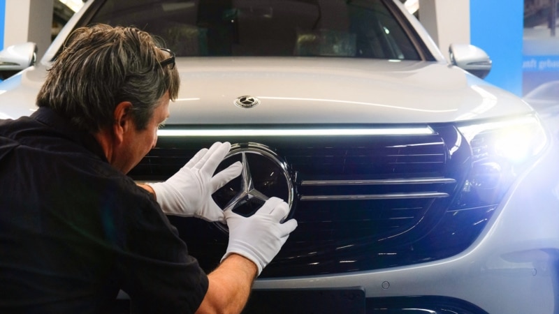 Mercedes napušta rusko tržište, prodaje akcije lokalnom investitoru