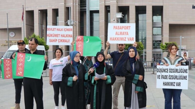  
Stambul: türk aklawçysy türkmen resmilerini suda berdi