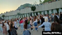 Чарадан күренеш