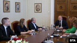  Държавният глава Румен Радев одобри представители на ПГ на 