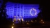 Clădirea parlamentului de la Chișinău, iluminată în culorile drapelului Uniunii Europene