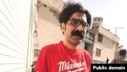 مهدی سلیمی، مترجم و نویسنده، روز ۲۸ خرداد ۱۴۰۱ جهت تحمل مجازات حبس به زندان اوین منتقل شد