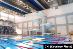 Centrul de Natație de la Otopeni dispune și de bazin olimpic de înot, dar și de bazin olimpic de sărituri în apă. Vor fi inaugurate doar la Europenele de juniori din iulie.