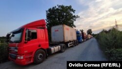 65.000 de autocamioane românești fac curse cu mărfuri în alte state membre ale Uniunii Europene. Sectorul transporturilor va fi în continuare cel mai afectat de refuzul Austriei ca România să intre în Schengen.