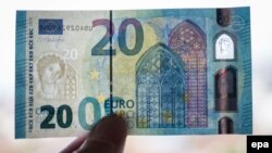 На 19 серпня офіційна вартість євро встановлена на рівні 32 гривень 50 копійок