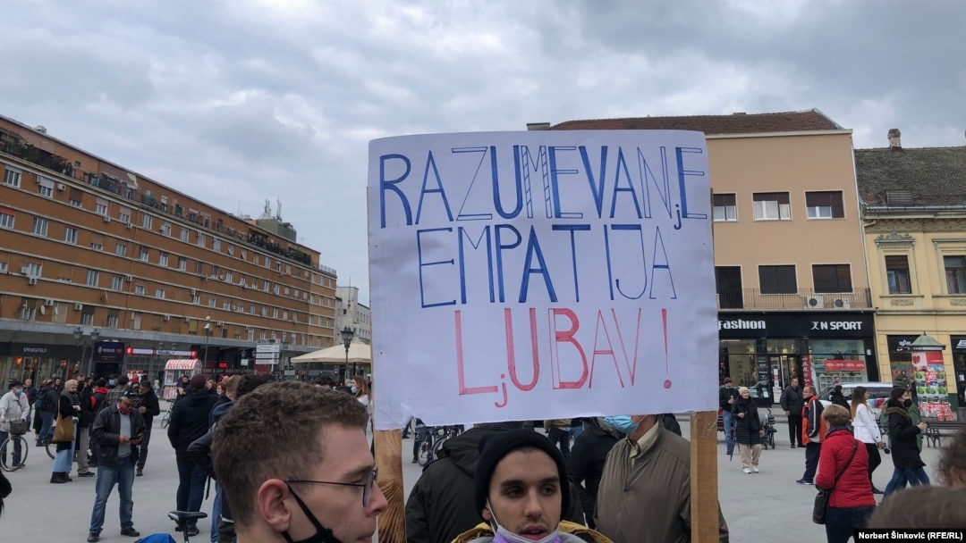 Protestna šetnja u Novom Sadu (19. april 2021)