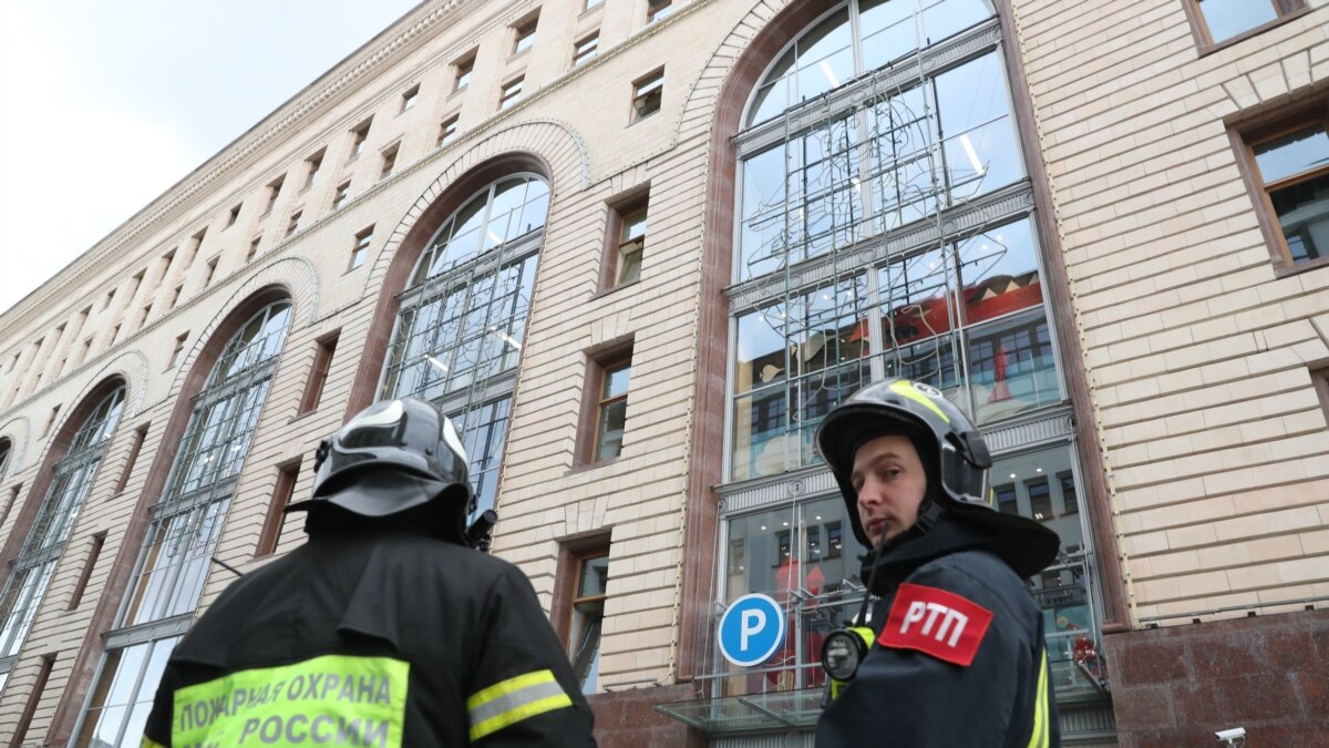 В Москве с Курского вокзала эвакуировали 200 человек