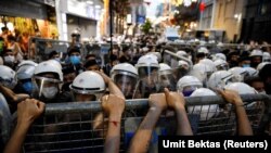 Թուրքական ոստիկանությունը ճնշում է հանուն ազատությունների հերթական ցույցը, արխիվ 