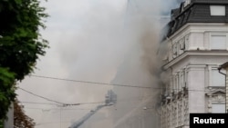 Президент Володимир Зеленський повідомив, що 4 вересня російські війська безпілотником атакували будівлю СБУ в центрі Києва. За його словами, дрон був направлений «прямо у кабінет керівника СБУ»
