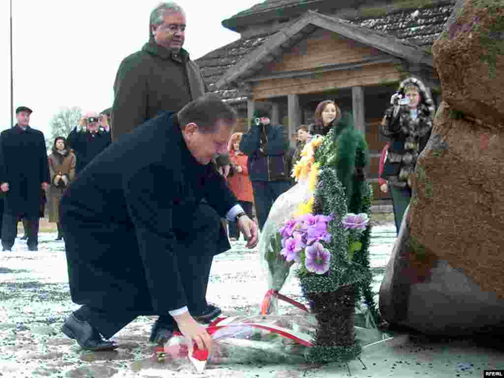 На Берасьцейшчыне адзначылі 264-я ўгодкі славутага земляка Андрэя Тадэвуша Банавэнтуры Касьцюшкі - На Берасьцейшчыне адзначылі 264-я ўгодкі славутага земляка Андрэя Тадэвуша Банавэнтуры Касьцюшкі