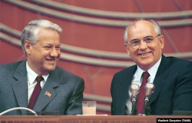 Борис Ельцин и Михаил Горбачев, 1990 год