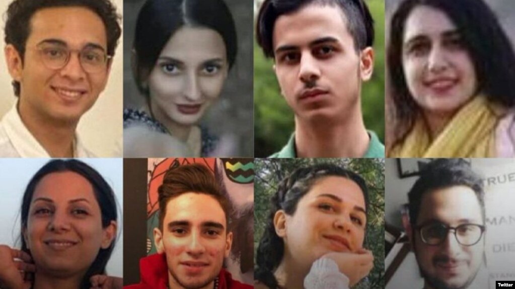 عکس شماری از جوانان بهایی محکوم شده در قائمشهر مازندران