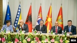 Liderët e disa prej vendeve të Ballkanit gjatë samitit të Ballkanit të Hapur në Beograd, gusht 2022.