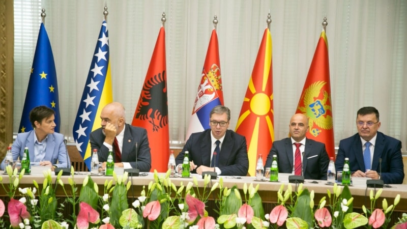 Колку надворешни политики води Северна Македонија?