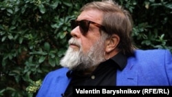 Boris Grebenshchikov, considered a founding father of Russian rock music, has criticized Russia's full-scale war against Ukraine in interviews and during his concerts, which he currently holds abroad. 