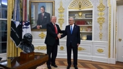 АКШ президенти Дональд Трамп Казакстандын президенти Касым-Жомарт Токаев менен жолугушкан учур. Вашингтон, 6-ноябрь, 2025-жыл 