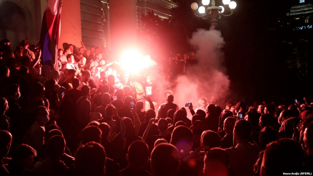 Protest în Belgrad după decizia autorităților de a reintroduce carantina în weekend, 7 iulie
