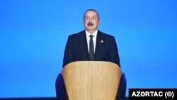 Prezident İlham Əliyev YAP-ın yaradılmasının 30 illiyi münasibətilə tədbirdə çıxış edir.
