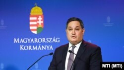 Nagy Márton gazdaságfejlesztési miniszter a Kormányinfó sajtótájékoztatón a Miniszterelnöki Kabinetiroda épületében 2022. október 22-én