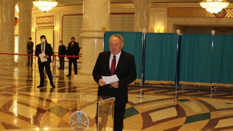 Назарбаев Карим Масимовдун артында ким турганынан кабары жок экенин айтты 