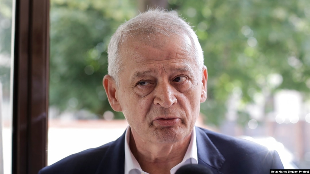 Fostul primar al Bucureștiului, Sorin Oprescu, a fost reținut și arestat la domiciliu în timpul celui de-al doilea mandat.