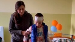 Sofia are 9 ani, craniul perforat de o schijă și o singură dorință: să nu mai fie război