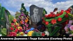 Мать настояла, чтобы на памятнике Степан Осеев был в гражданской одежде