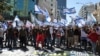 اعتراضات گسترده به طرح‌های دولت نتانیاهو که از حدود دو ماه پیش آغاز شد هر هفته در عصر روزهای شنبه و بدون وقفه ادامه داشته است