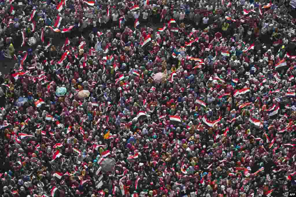 Egipatske žene zajedno na skupu protiv Morsija na trgu Tahrir