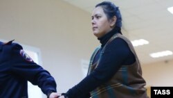 Няня Гульчехра Бобокулова, обезглавившая в Москве 4-летнюю воспитанницу.
