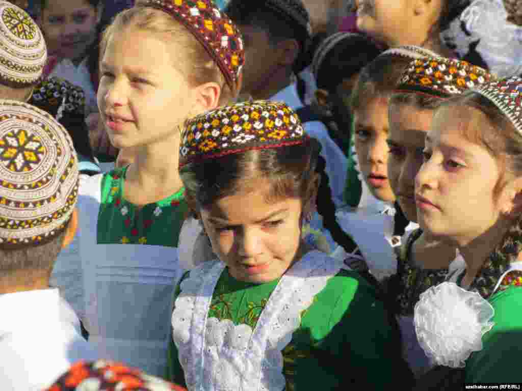 Festivities in Ashgabat, Turkmenistan, on the first day at School No. 52. 