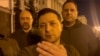 За кілька годин до опівнічного звернення Володимир Зеленський та інші керівники держави вийшли в ефір з площі перед Офісом президента