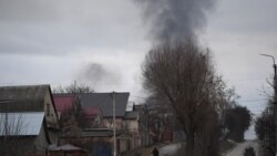 Dim iznad Hostomela i aerodroma Antonov, na severozapadu Kijeva, 24. februar