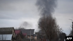 Фото наслідків боїв в Гостомелі, де 24 лютого в четвер було відбито аеродром у росіян