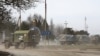 Колонны российской техники двигаются от Керченского моста в сторону материковой Украины (+видео)