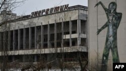 Cel mai apropiat oraș de centrala de la Cernobîl este Prîpeat, acolo de unde, acum 36 de ani, 30.000 de locuitori au fost evacuați în urma exploziei Reactorului 4. 