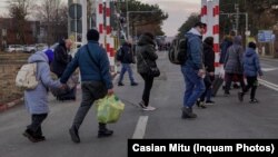 România a creat 15 centre de tranzit temporare pentru refugiaţi.