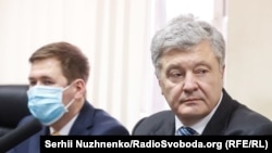 Печерський районний суд Києва 19 січня обрав запобіжний захід для Петра Порошенка у вигляді особистого зобовʼязання з обмеженням виїзду