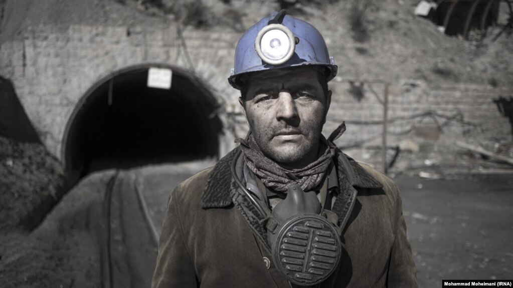 یک کارگر معدن در شمال ایران