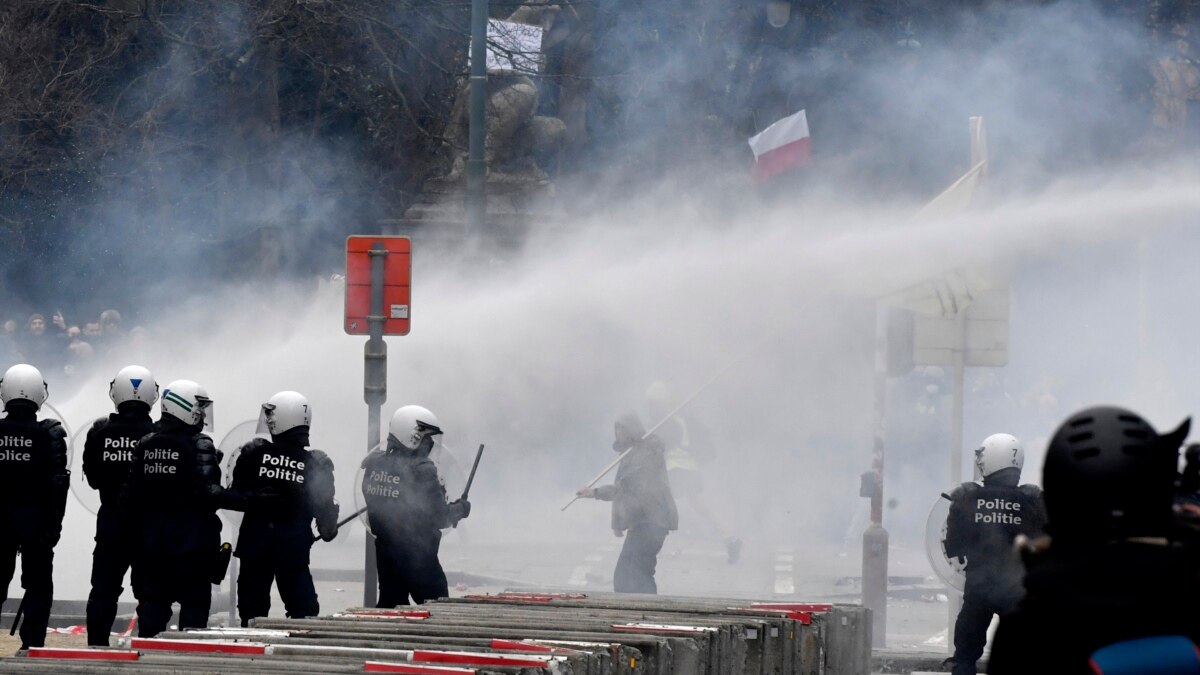 Десетки хиляди протестираха в неделя в белгийската столица Брюксел срещу