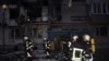 Украінскія пажарныя працуюць на месцы падзеньня расейскіх бесьпілётнікаў. 2 лютага 2024 