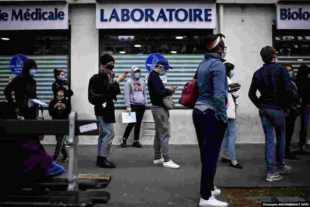 ФРАНЦИЈА - Лицата кои не се вакцинирани против ковид-19 во Франција веќе не можат да влезат во барови, ресторани, туристички и спортски објекти, освен ако не ја прележале болеста.