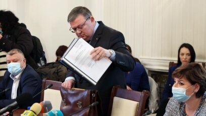 Бившият главен прокурор Сотир Цацаров няма да ръководи Комисията за