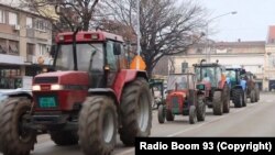 Traktori u Požarevcu na dan protesta ratara