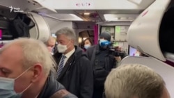 Порошенко повернувся в Україну: відео з аеропорту «Київ» (відео)