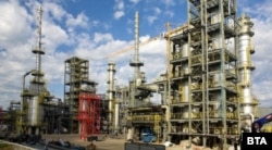 Bulgaria's Burgas refinery processed some 150,000 barrels of Russian oil per day in December, according to one analyst. (file photo)